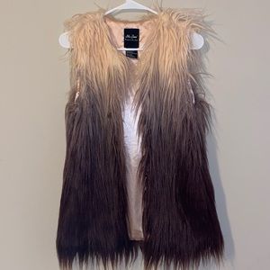 Me Jane Ombré Pink Fur Vest